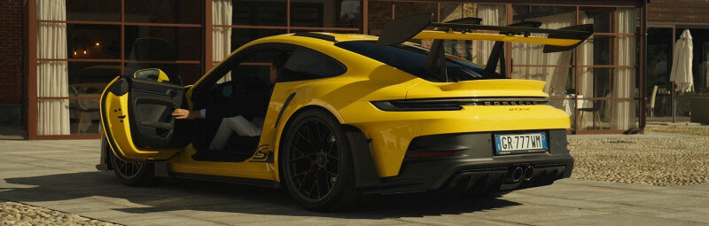 Unordinary Delivery 911 GT3 RS